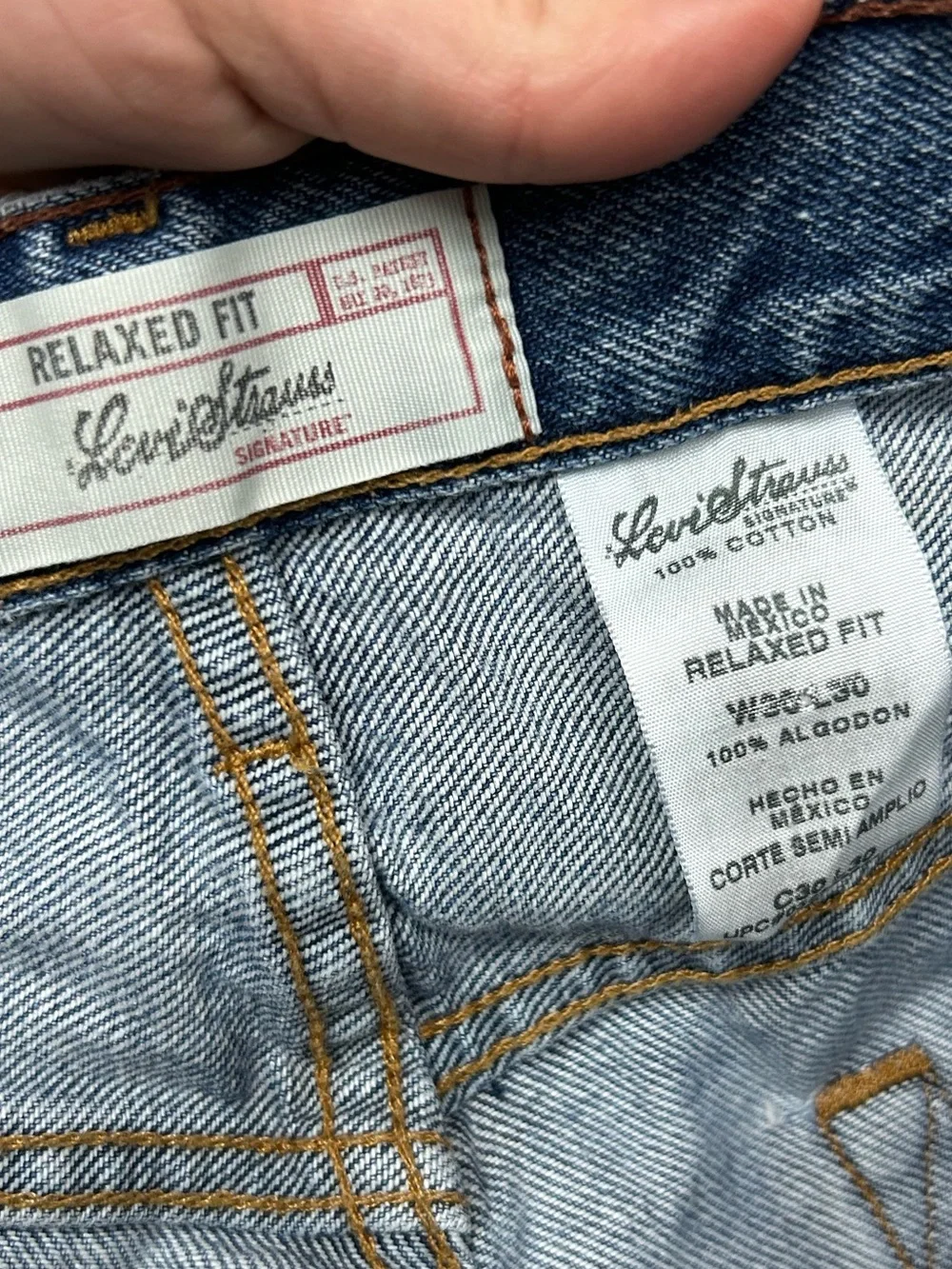Vintage Levi Strauss Signature Relaxed Fit Jeans Light Wash 100% Cotton 30x30